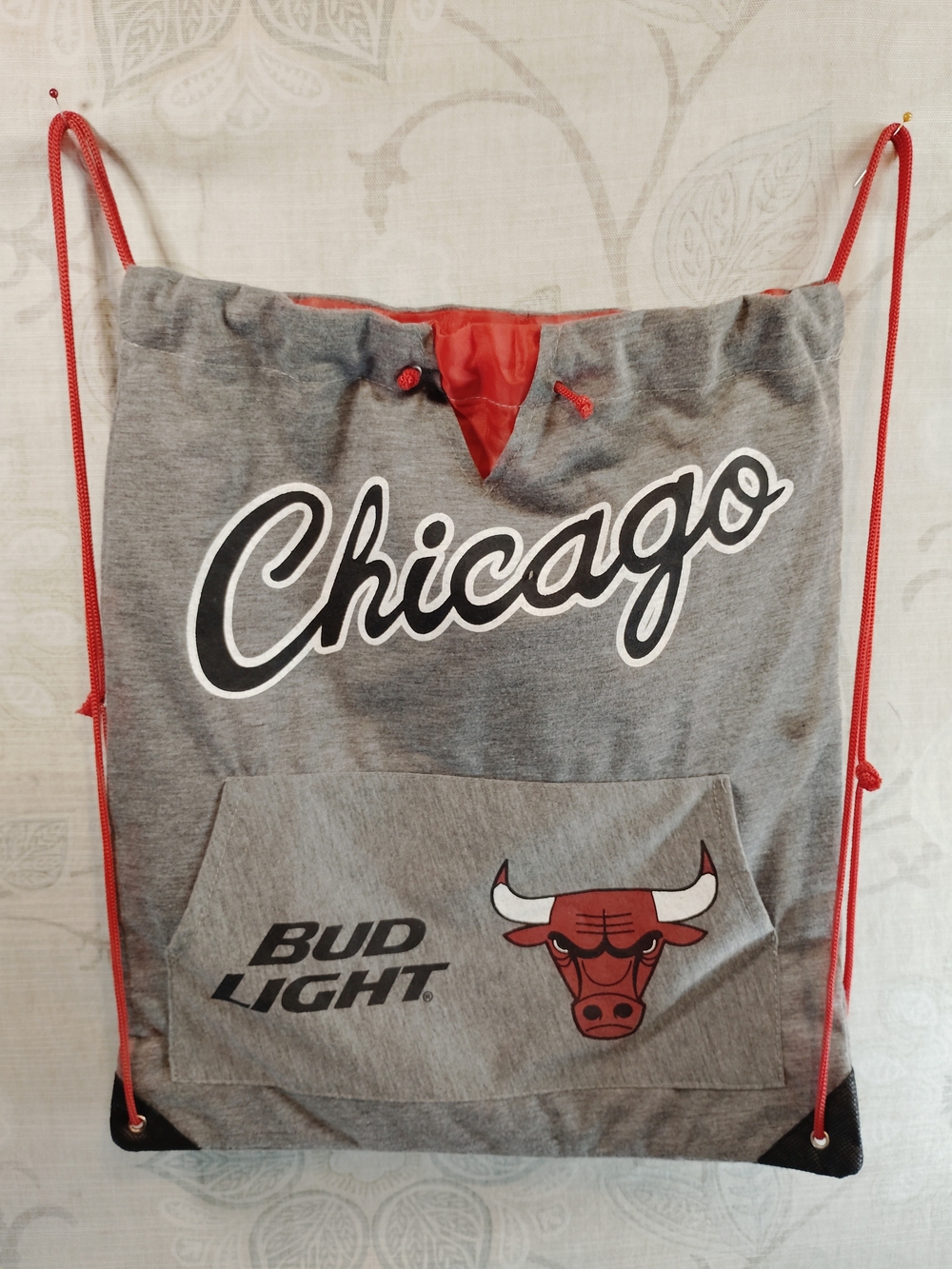 Chicago Bulls Gray Drawstring Gym Bag with Red Accents